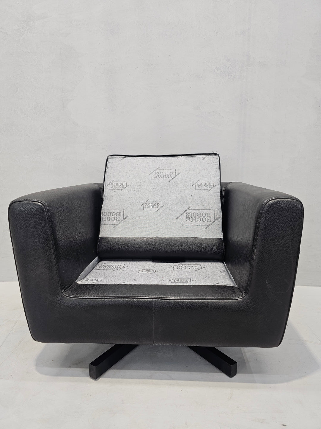 Mid Century Modern Roche Bobois Swivel Lounge Chair