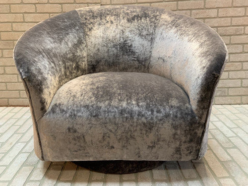 Mid Century Modern Vladimir Kagan Swivel Club Chair Newly Upholstered
