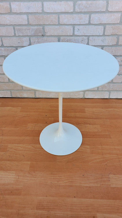 Mid Century Modern Eero Saarinen for Knoll Tulip Side Table