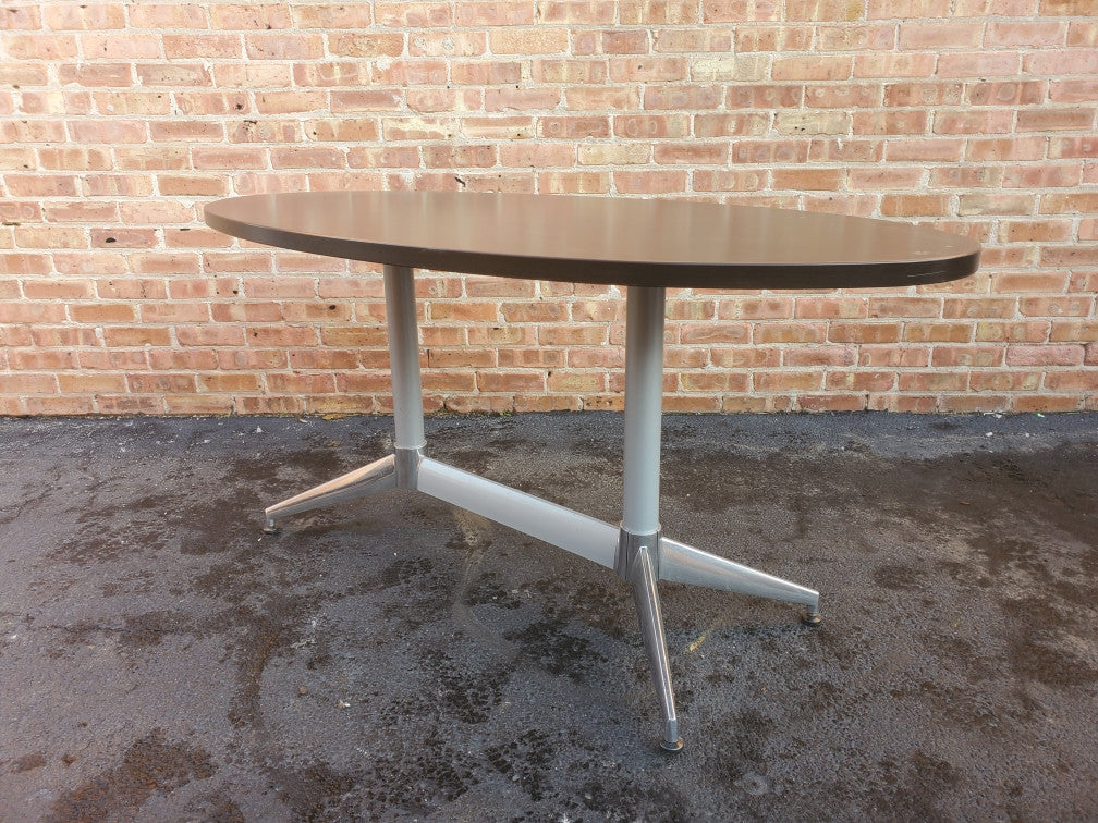 Mid Century Modern Eames for Herman Miller Aluminum Group Oval Table