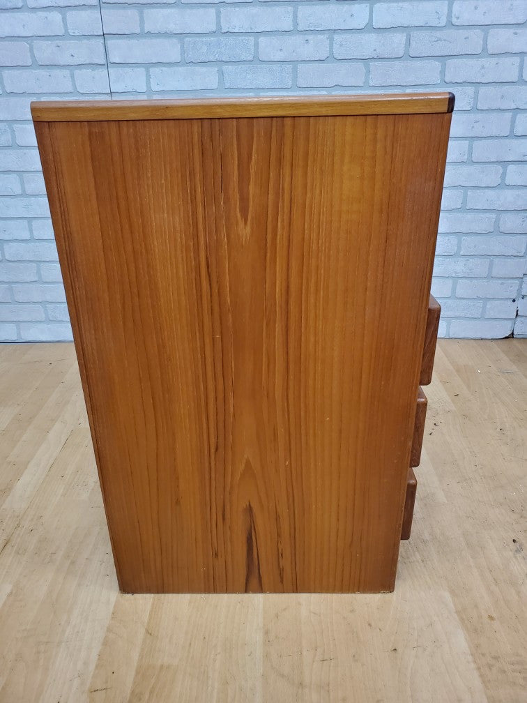 Mobican Classica Left Nightstand With Curved Top in Teak