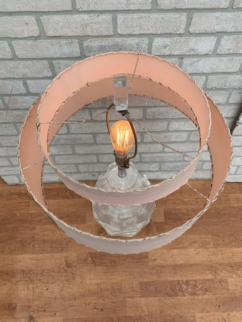Mid Century Modern Lucite Table Lamp