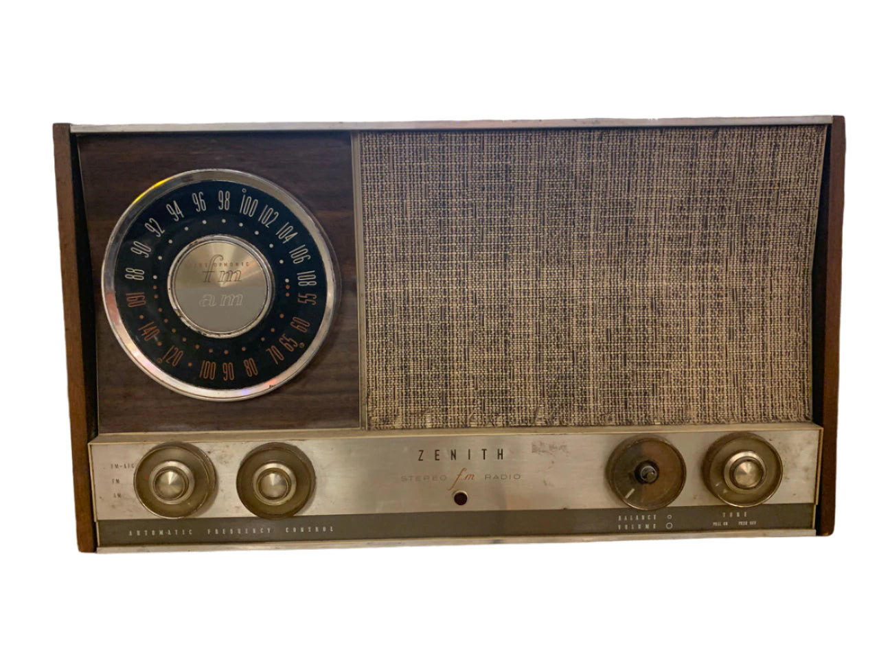 Vintage Zenith AM/FM Radio Model MJ1035