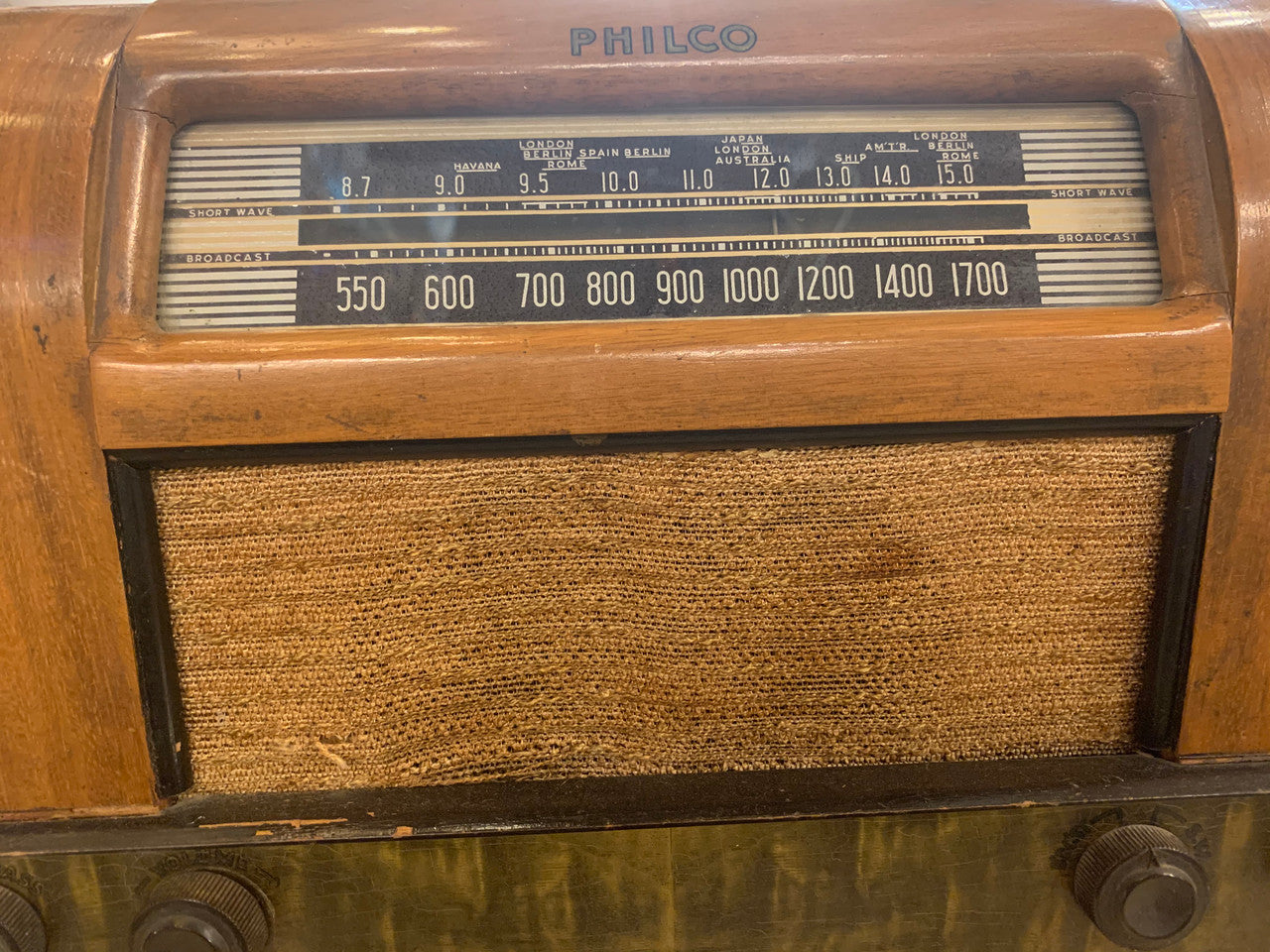 Vintage Philco 42-340 Tube Radio