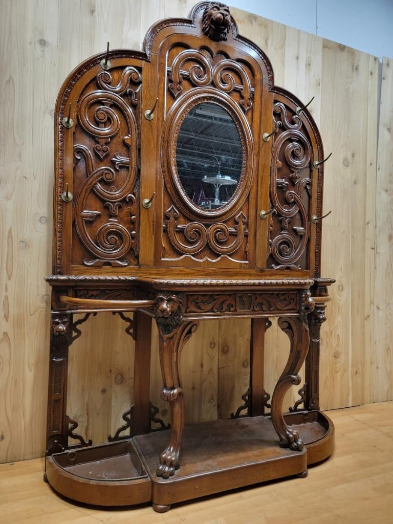 Antique Quarter-Sawn Oak Carved Figural Lion's Head Mirrored Hall Tree