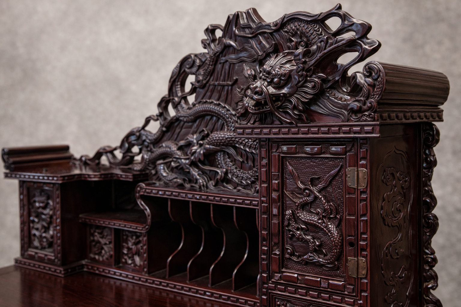 DESKS & OFFICE FURNITURE