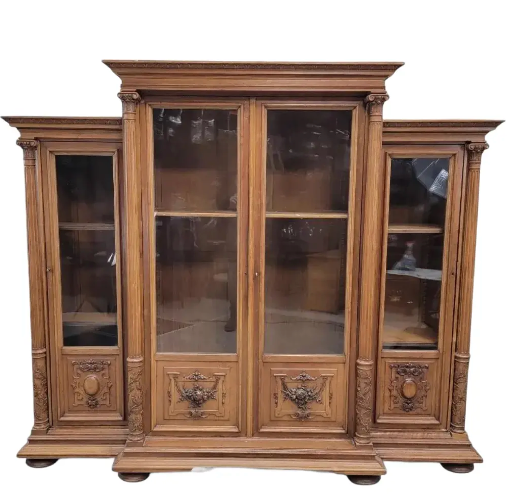 DISPLAY CASES