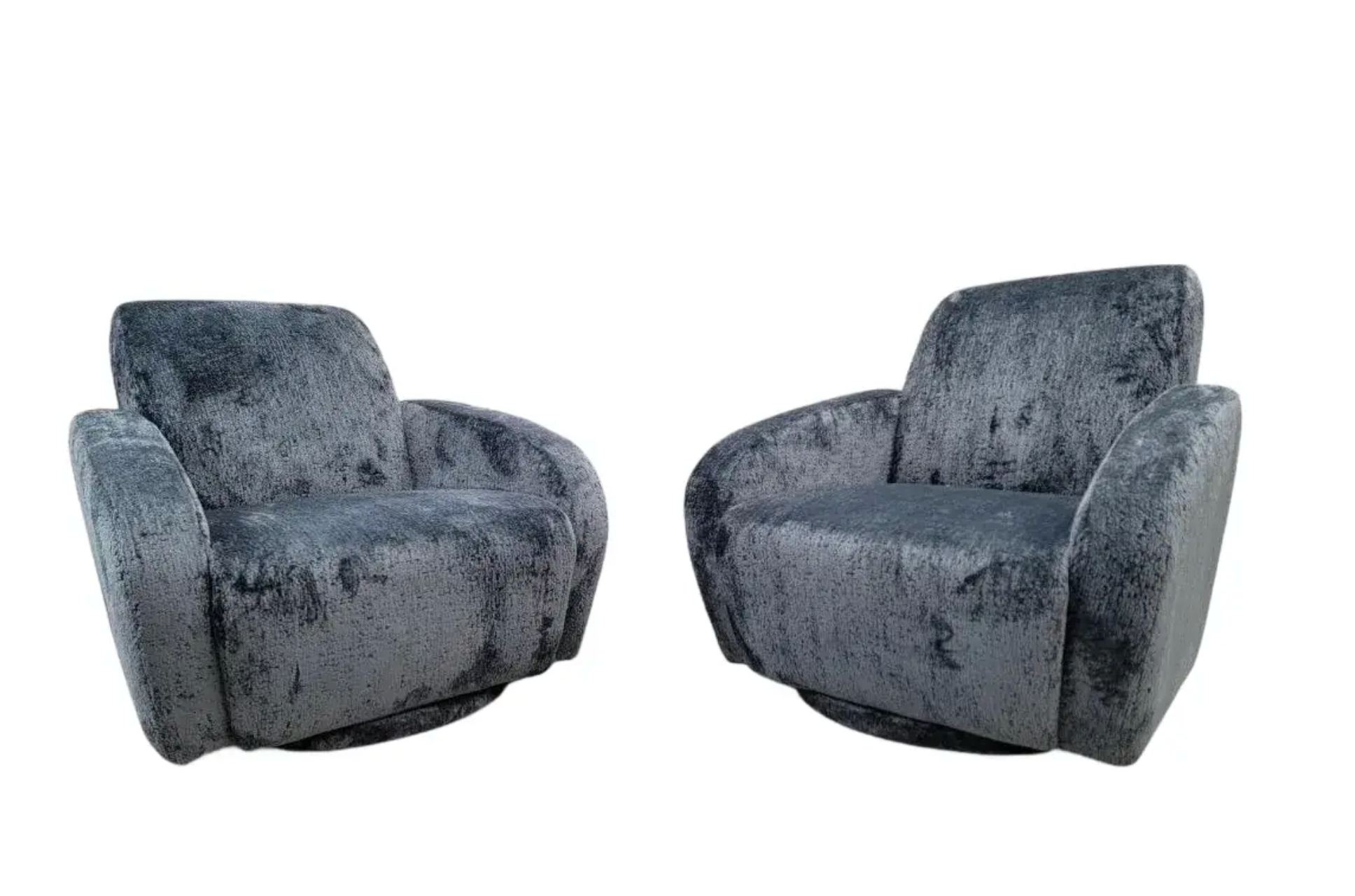 LOUNGE CHAIRS