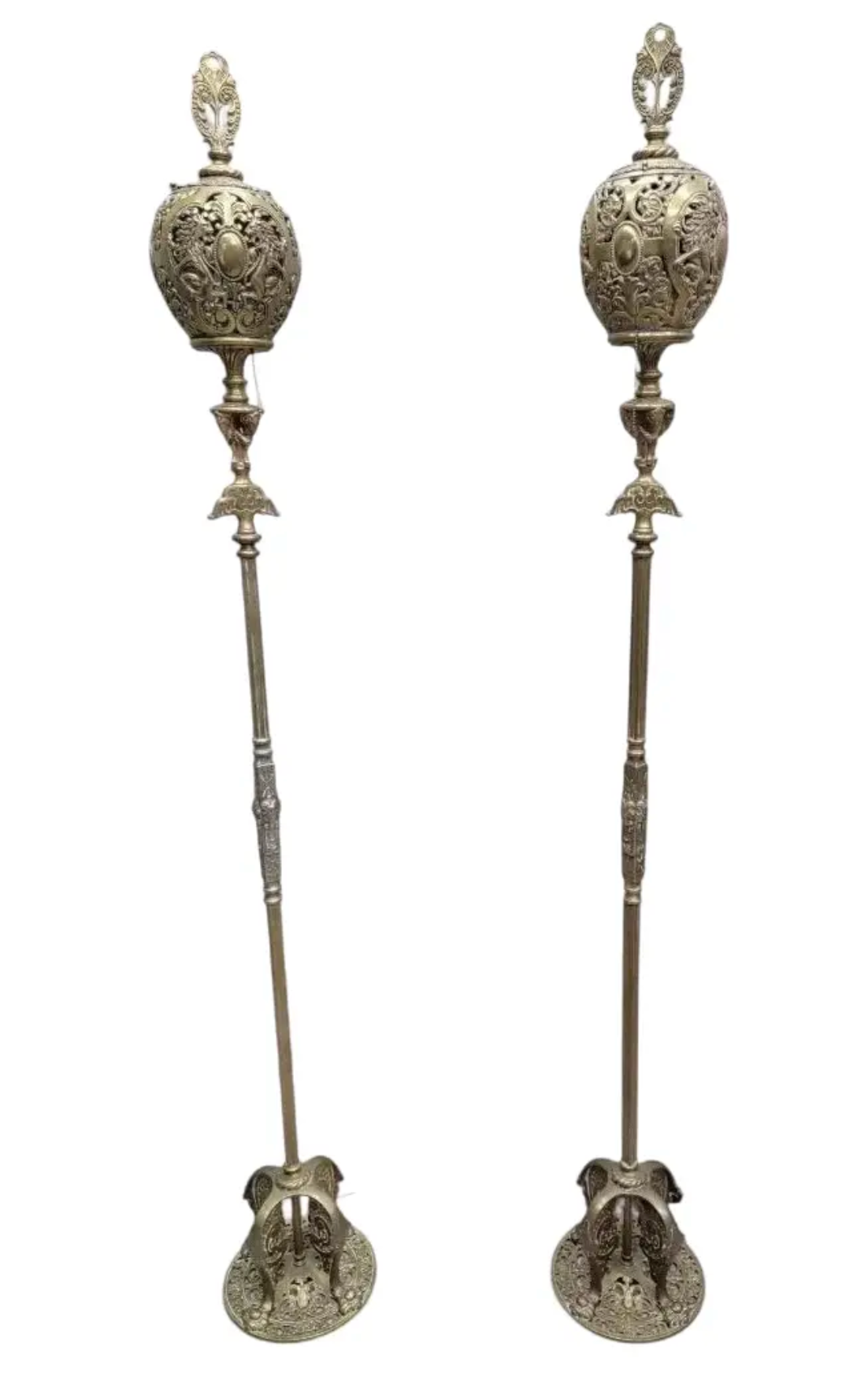 FLOOR LAMPS