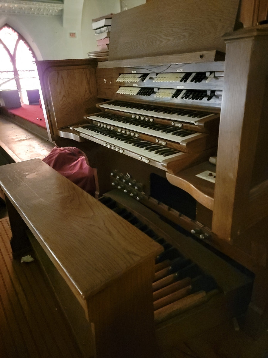 Antique Neo Gothic Pipe Church Organ in Oak Casement