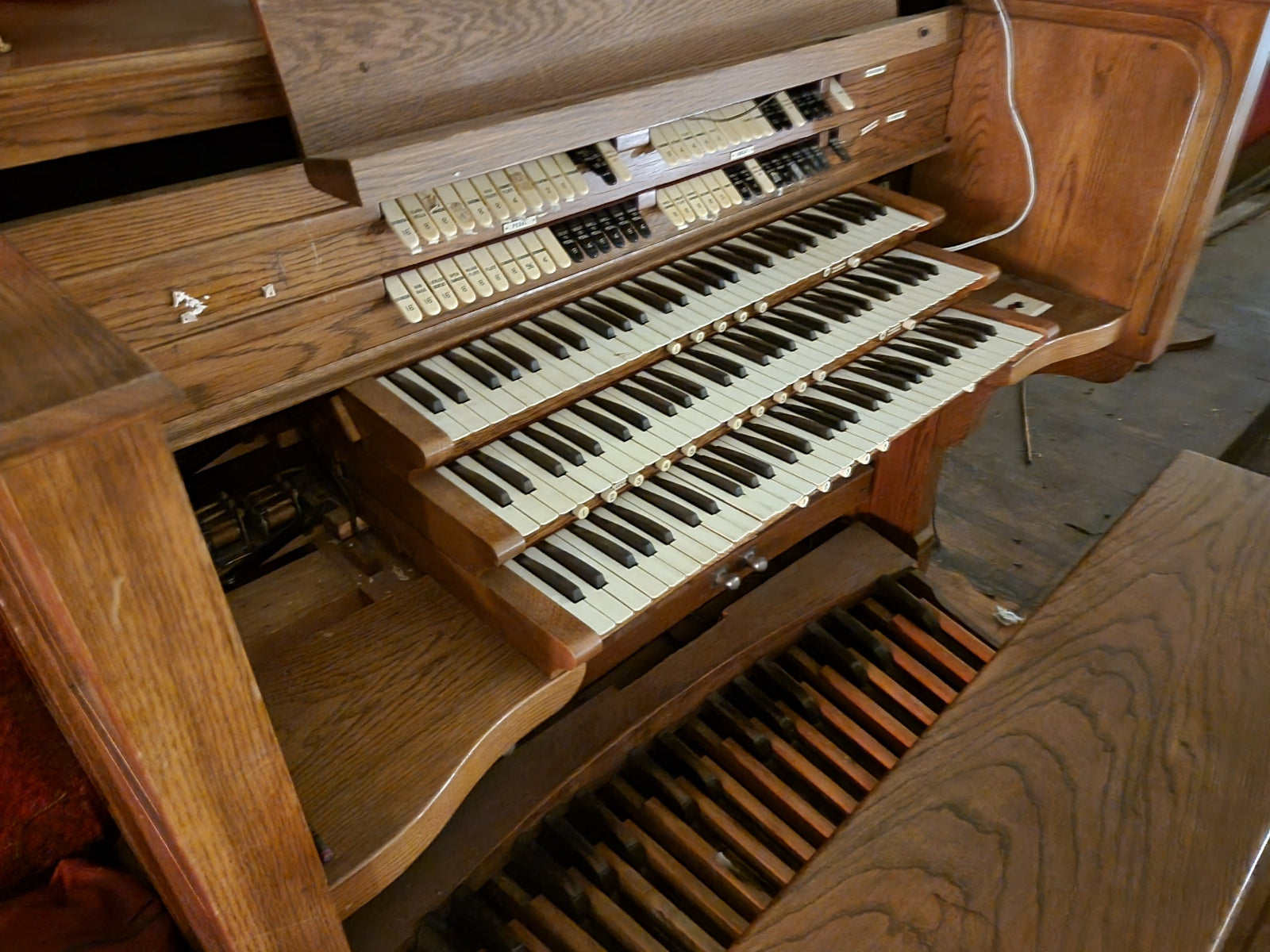 Antique Neo Gothic Pipe Church Organ in Oak Casement