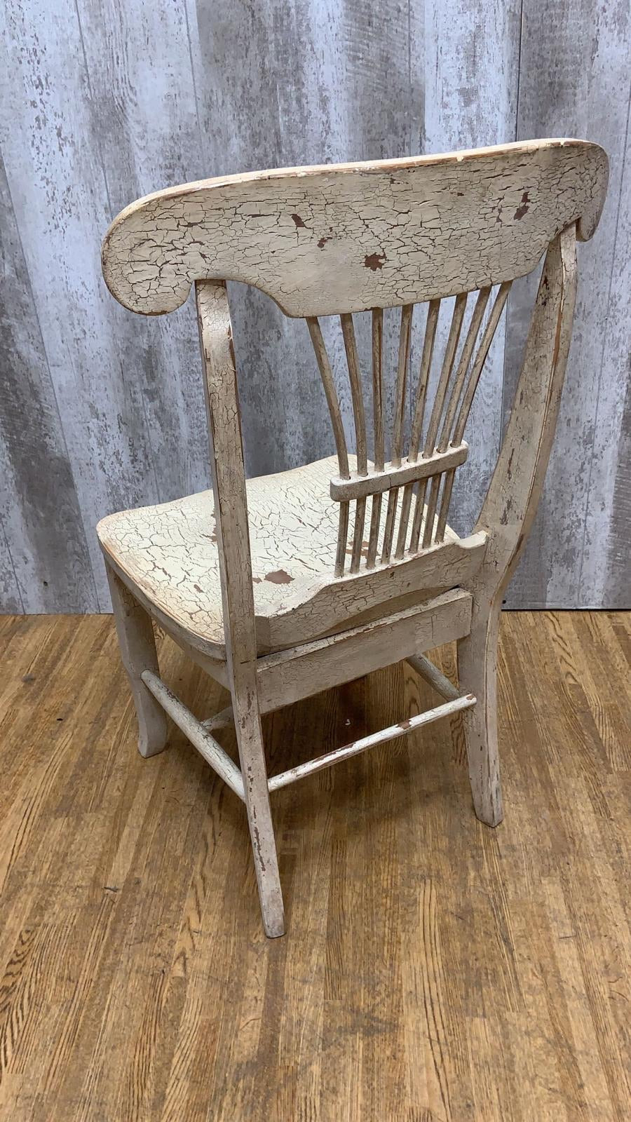 Vintage Farmhouse Style Distressed Dining Chairs - Set of 5