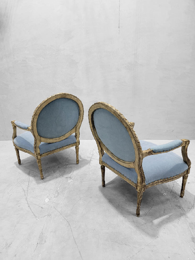 Vintage French Regency Style Carved Tufted Medallion Back Fauteuil Armchairs by Henredon Newly Upholstered in Light Blue Mohair