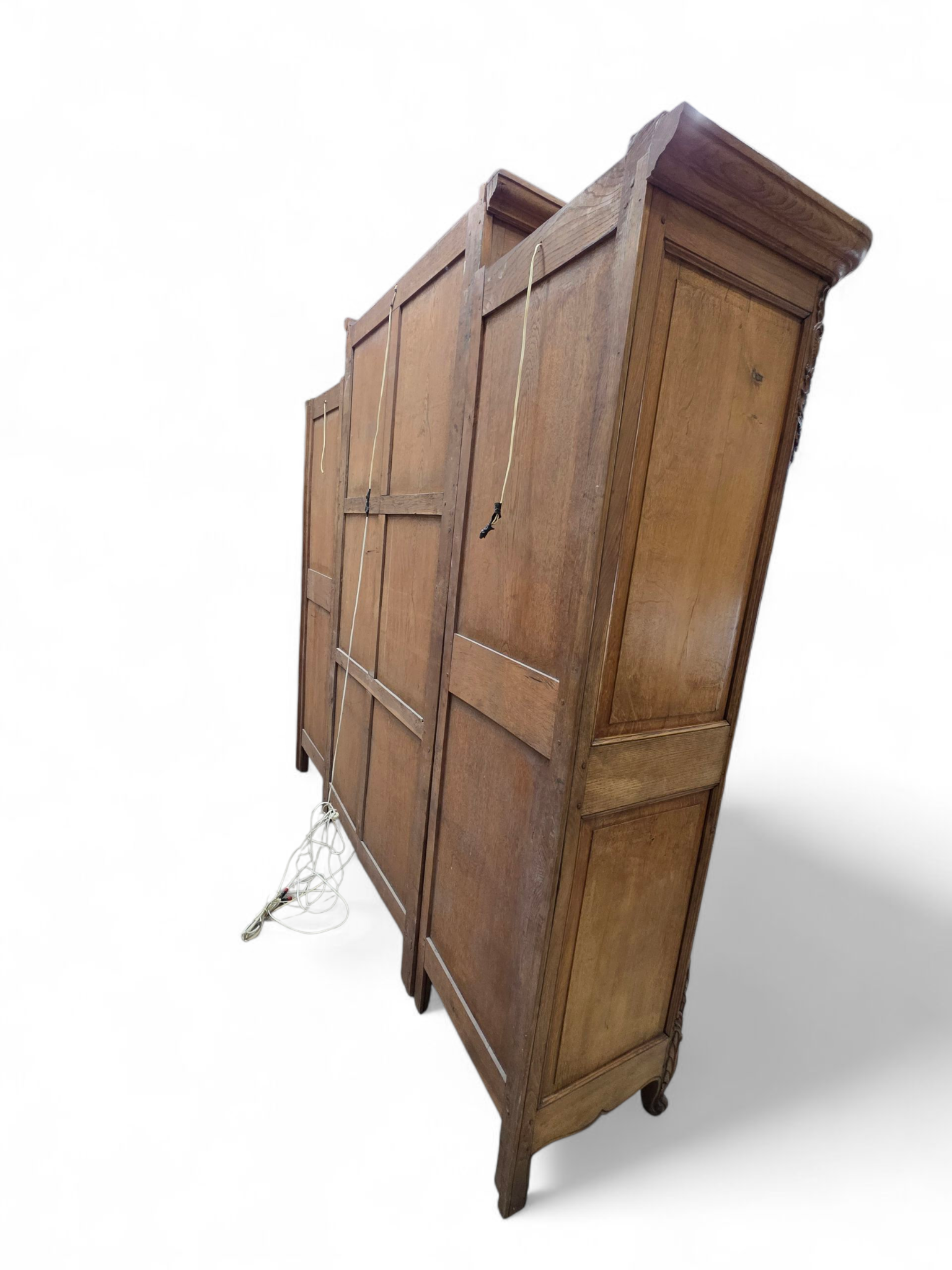 Antique French Louis XV Style Hand-Carved Walnut Vitrine Bookcase