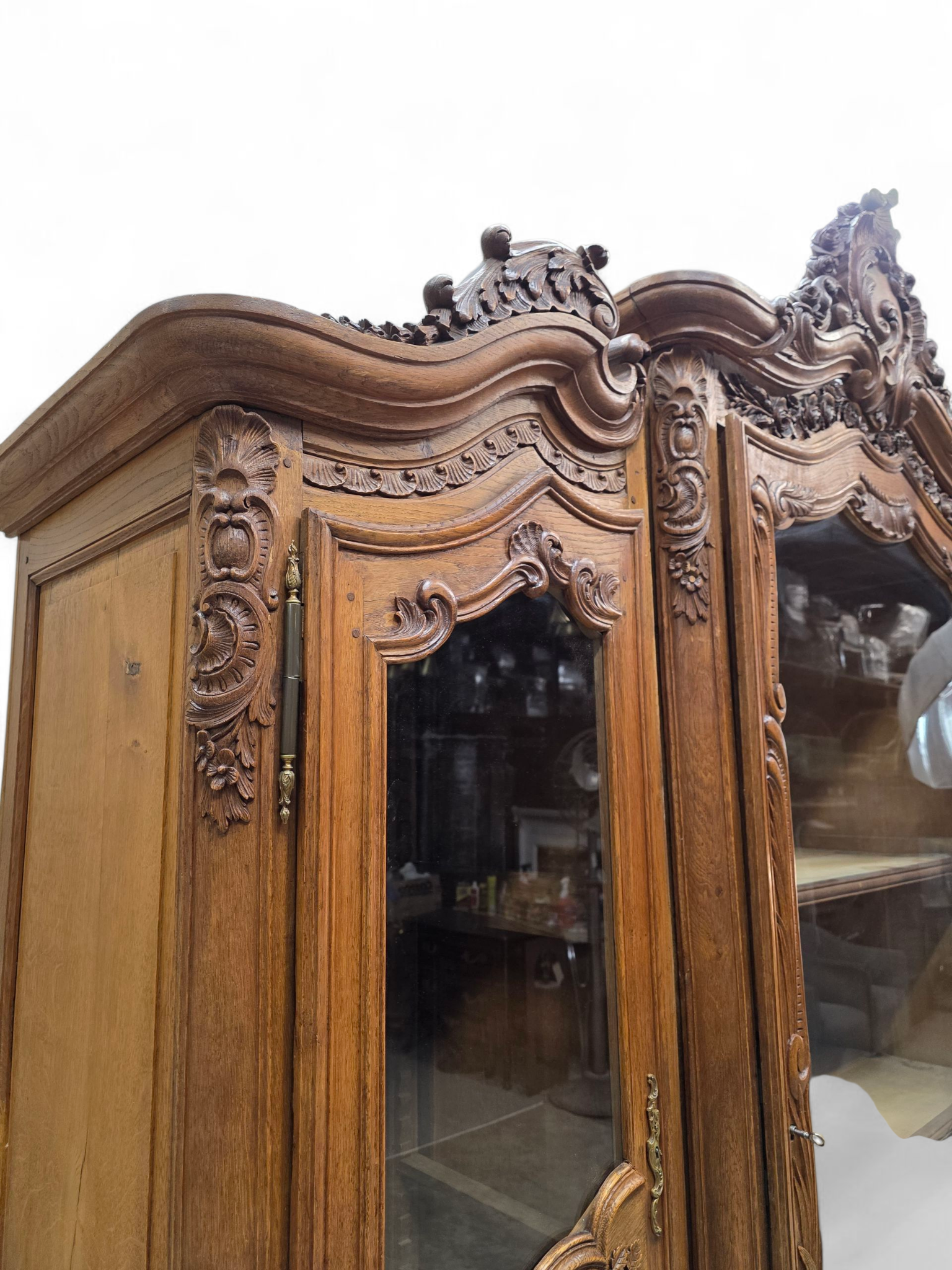 Antique French Louis XV Style Hand-Carved Walnut Vitrine Bookcase