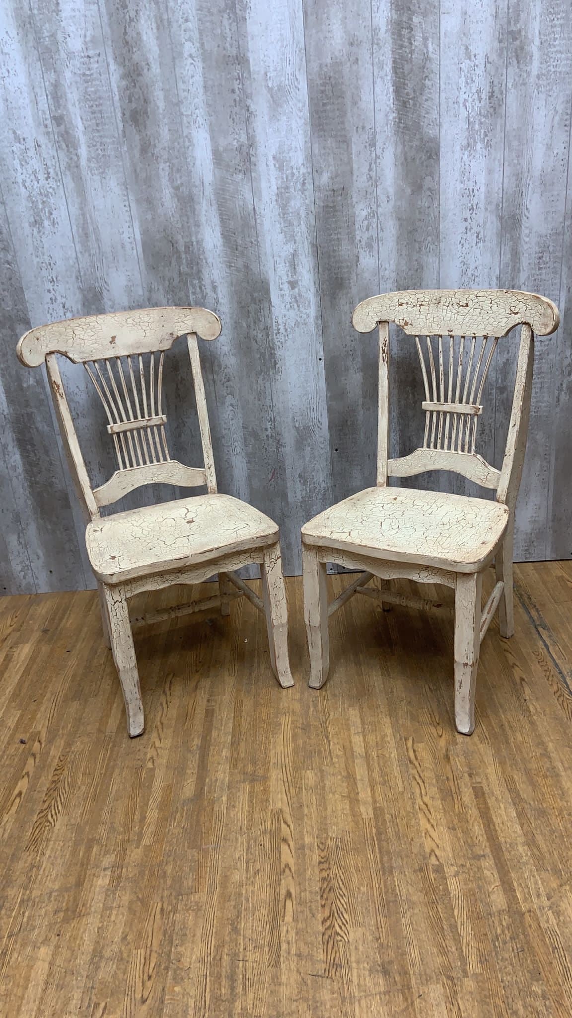 Vintage Farmhouse Style Distressed Dining Chairs - Set of 5