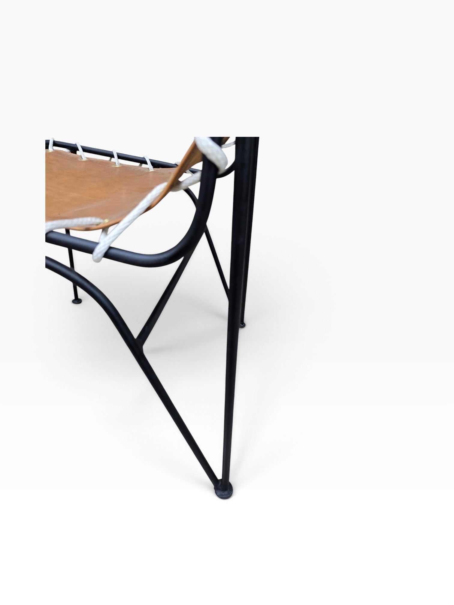Pair of Pipsan Saarinen Swanson for Ficks Reed Sol-Air Lounge Chairs in Edelman Leather