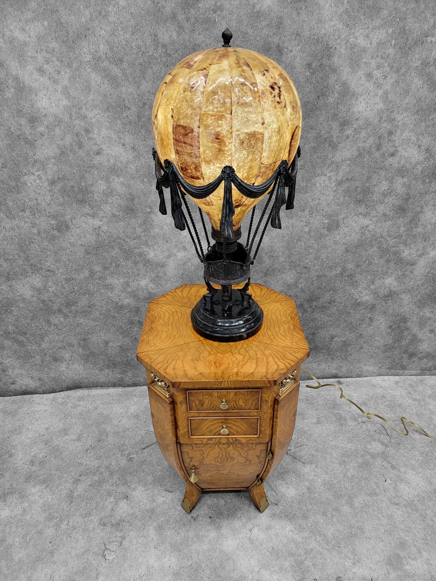 Vintage Maitland Smith Bronze/Penshell Hot Air Balloon Table Lamp