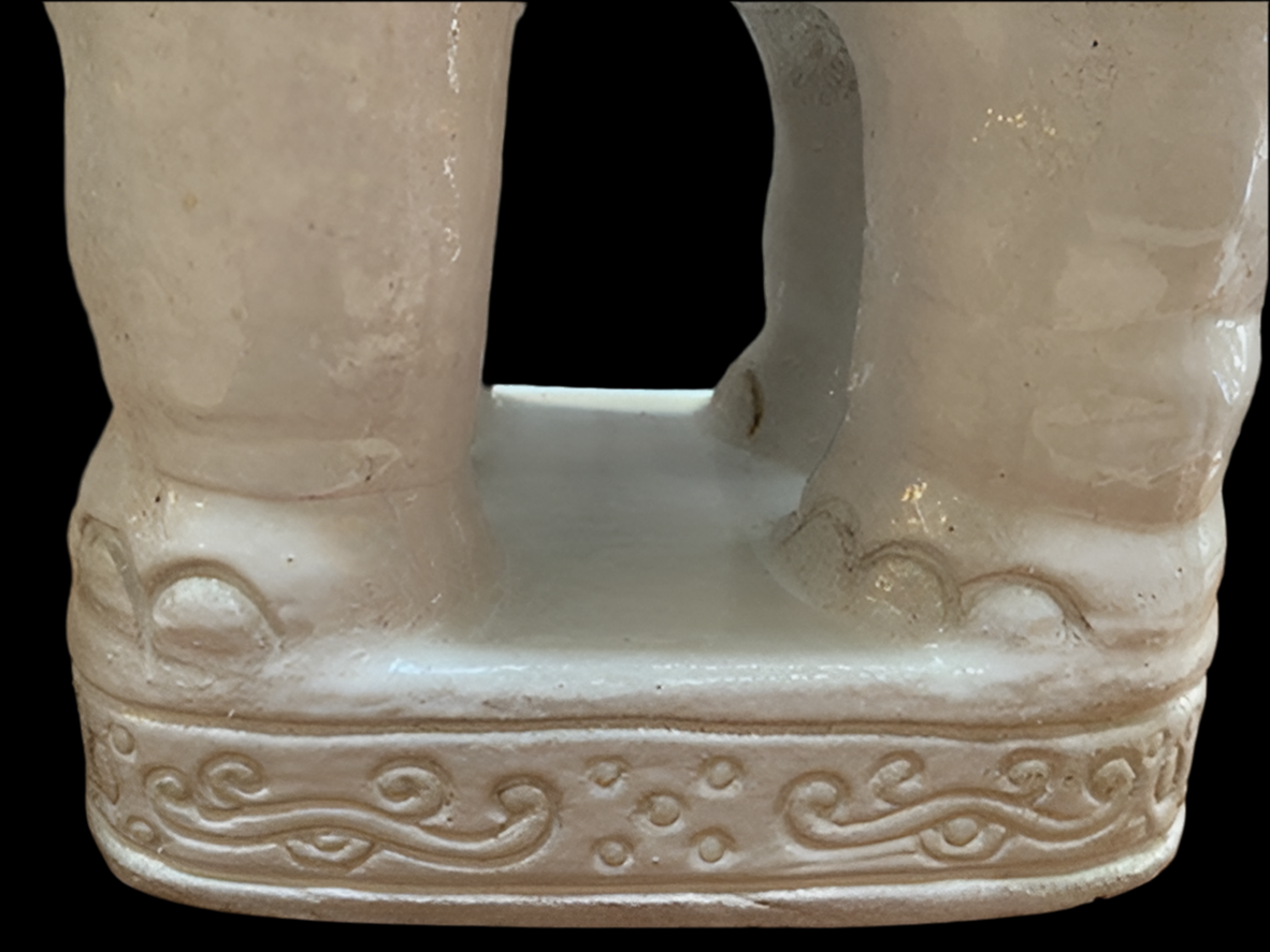 Vintage White Elephant Pedestal Table