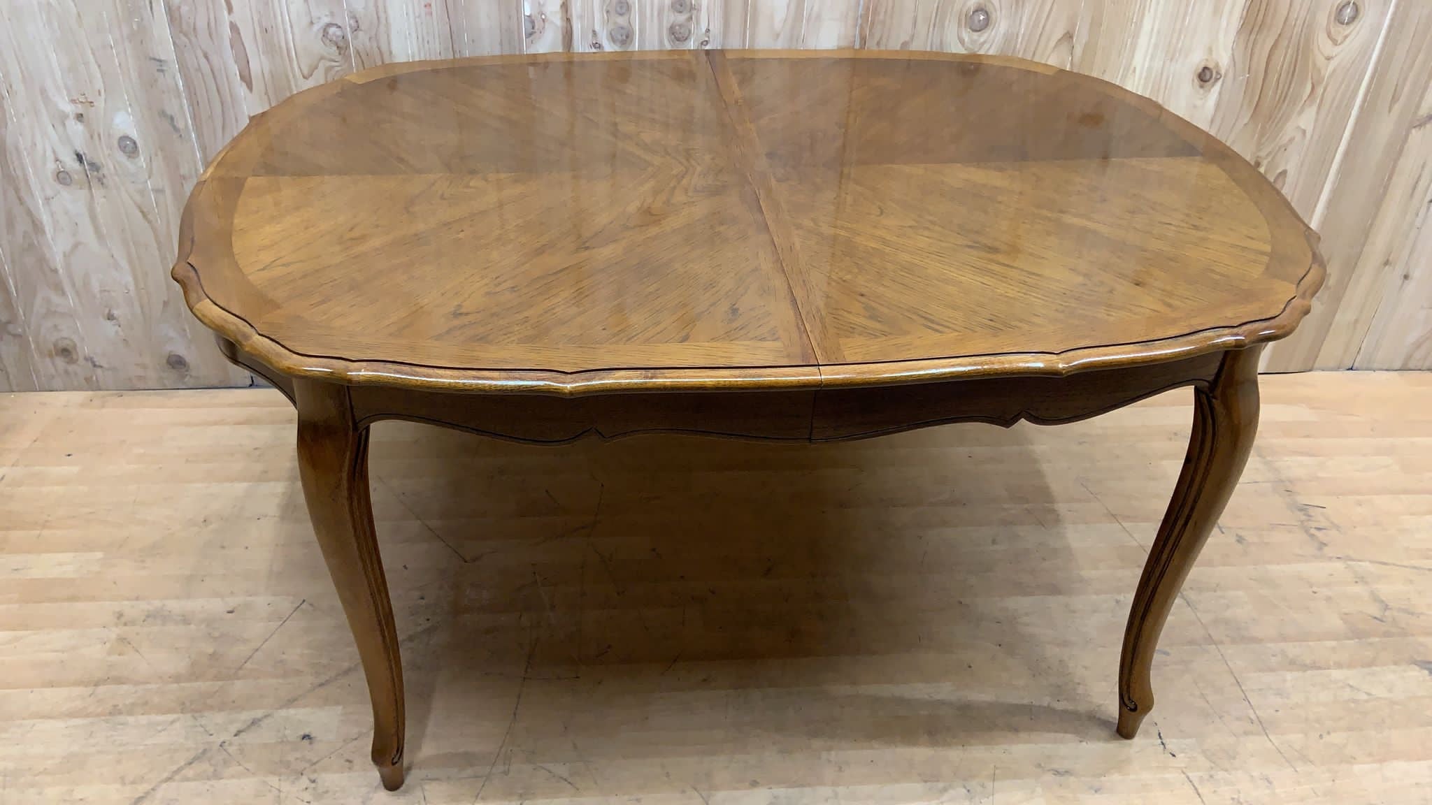 Vintage French Country Thomasville Expandable Table