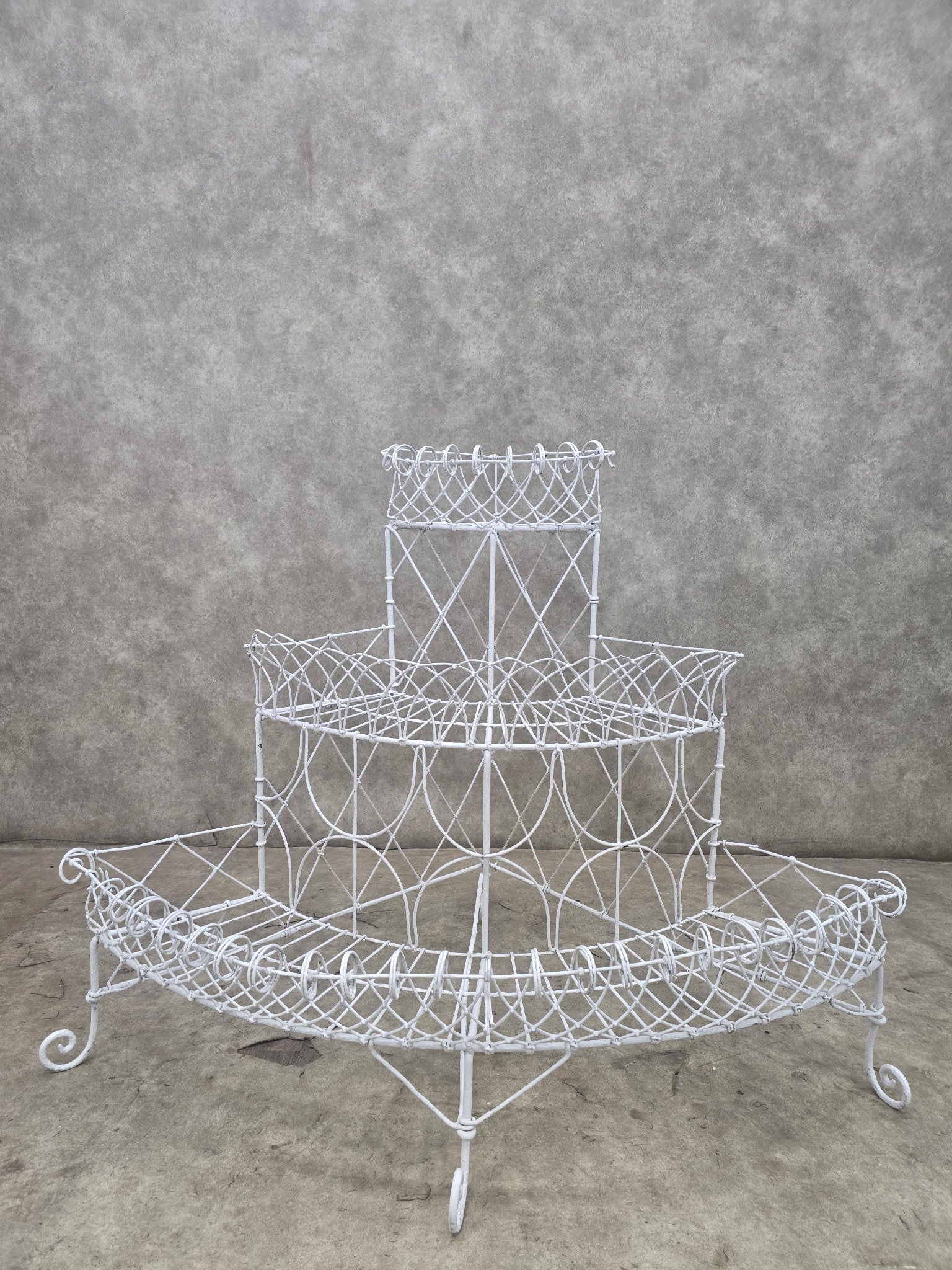 Vintage Victorian Style White Wire Garden Corner Shelf Display Stand