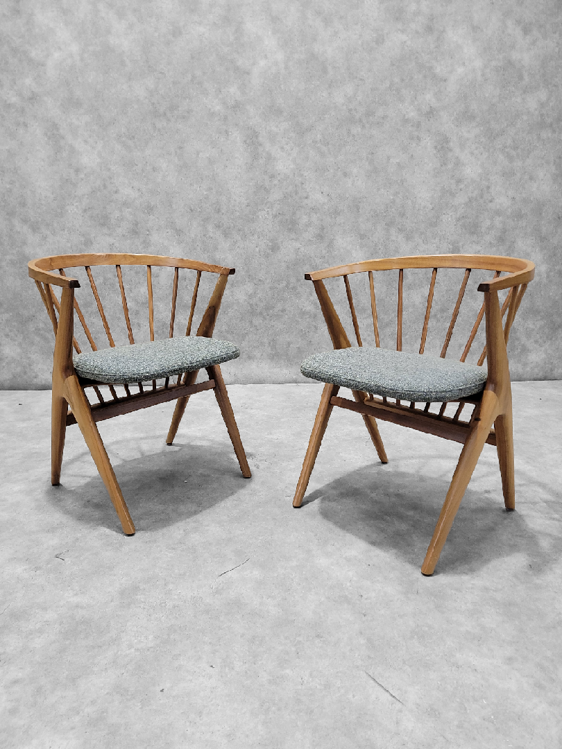 NEW - Mid Century Pair of George Tanier for Sibast Møbler No 8 Teak Captain Chairs