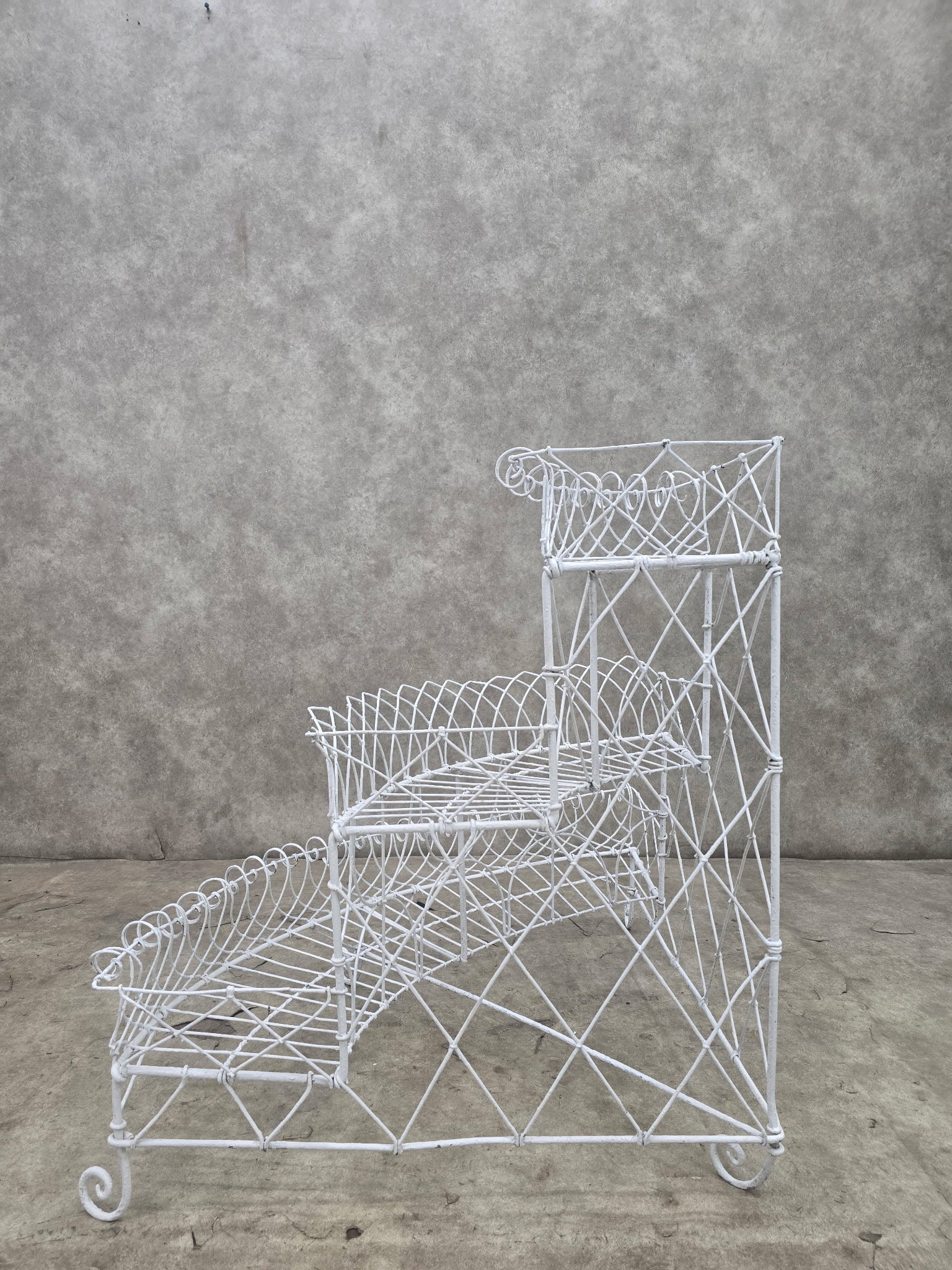 Vintage Victorian Style White Wire Garden Corner Shelf Display Stand