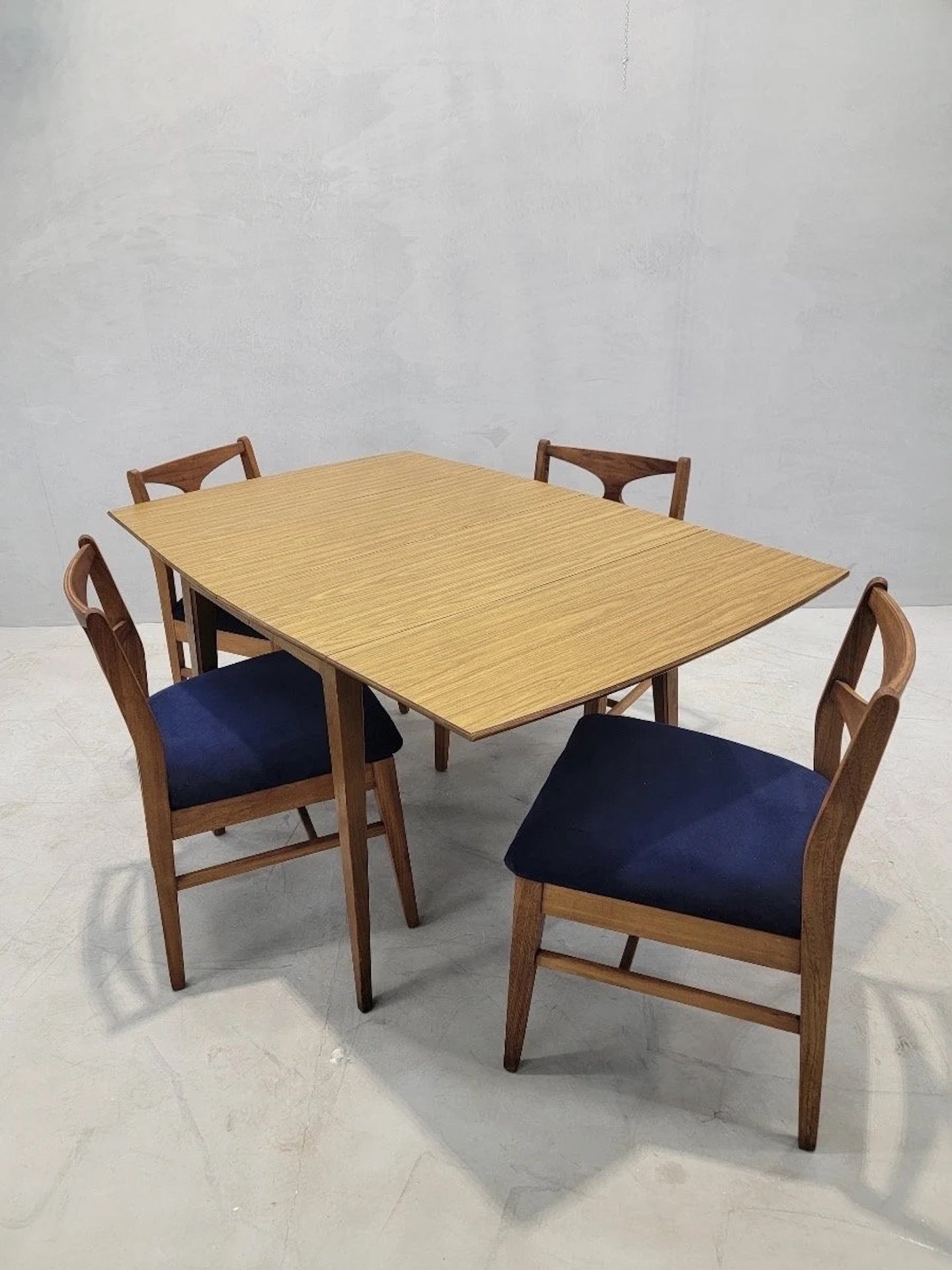 Mid Century Modern Walnut Drop Leaf Dining Table and 6 Chairs Newly Upholstered by Broyhill Brasilia - 10 Piece Set