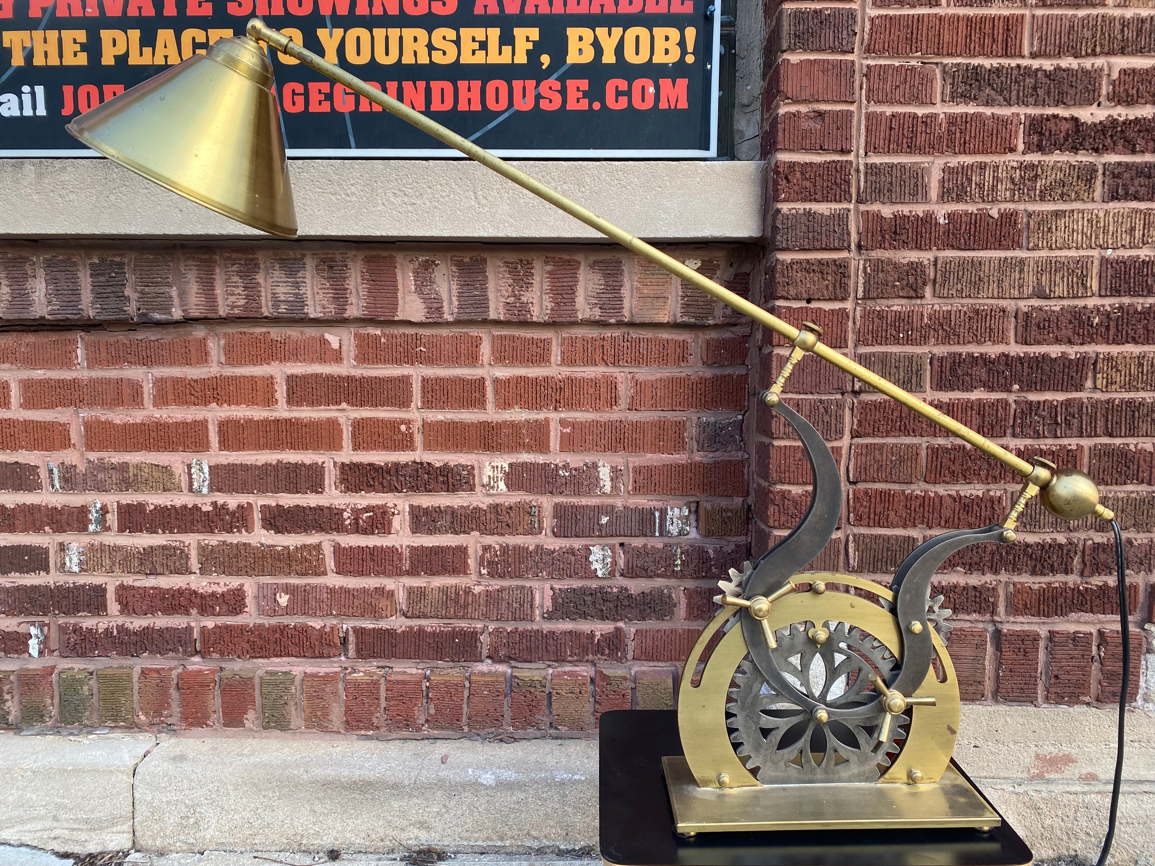 Vintage Industrial Steampunk Rotating Gear Adjustable Brass Table Lamp