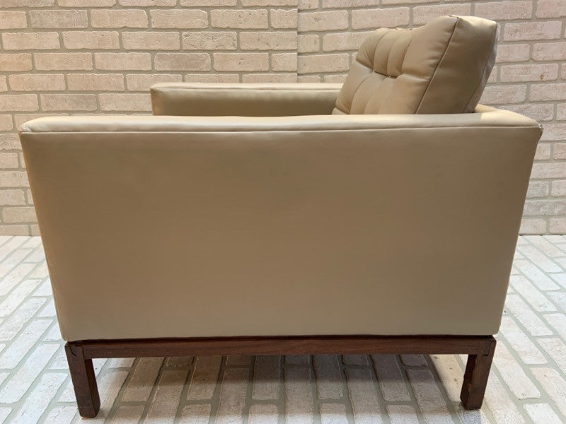 Mid Century Modern Florence Knoll Button Tufted Lounge Chair Newly Upholstered