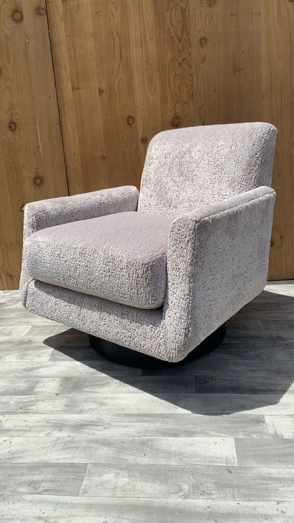 Mid Century Modern Swivel Lounge Chair Newly Upholstered in a Ivory Chenille