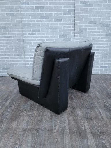 Nicoletti Salotti Italian Mid Century Modern Gray w/ Black Leather Lounge Chair