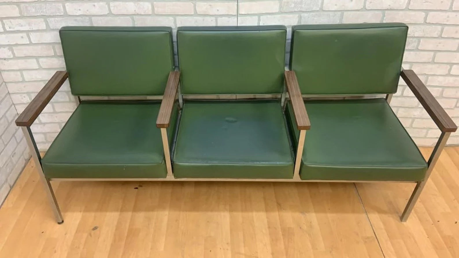 Mid Century Modern Knoll Style Bench in Green