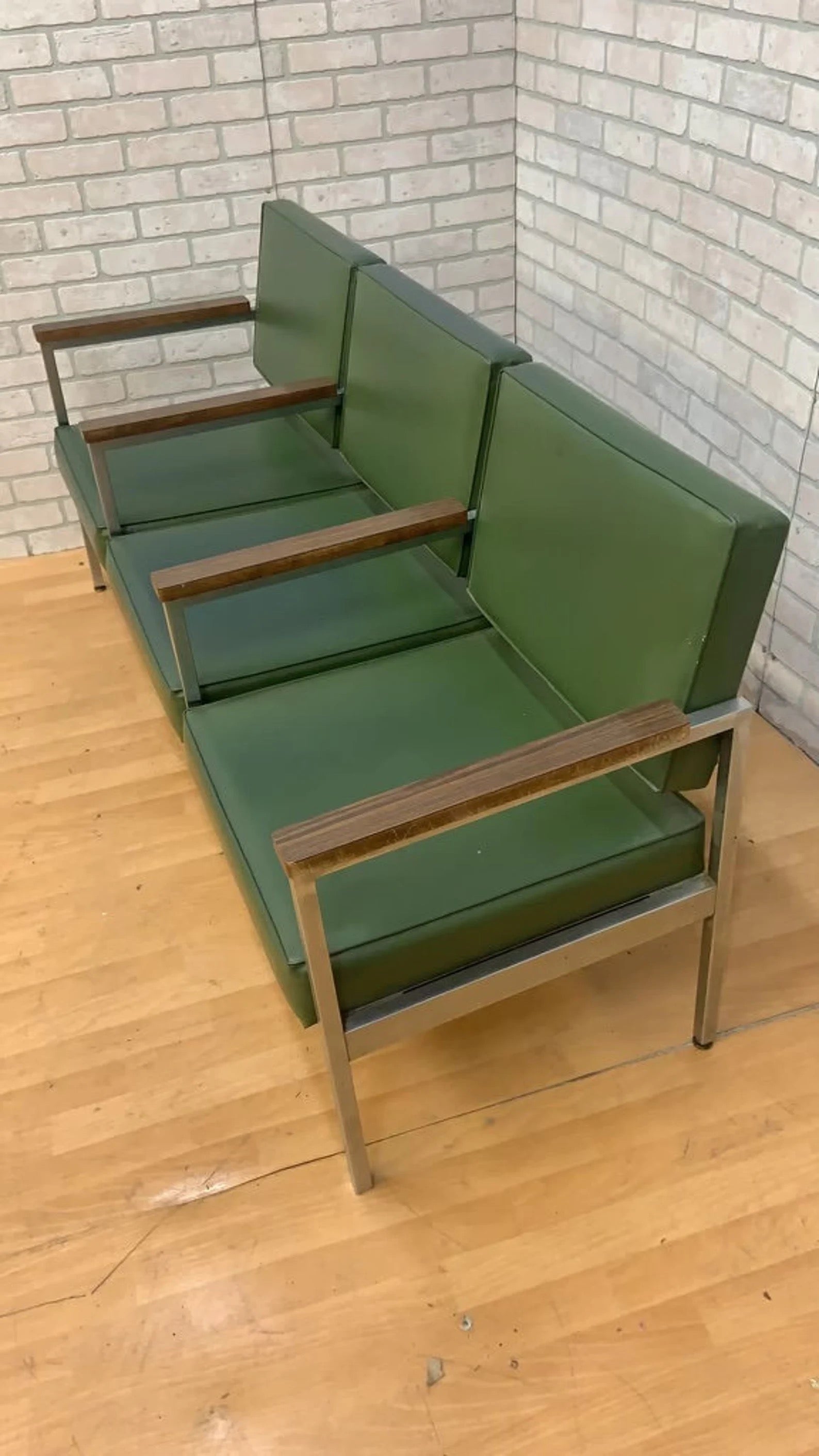 Mid Century Modern Knoll Style Bench in Green