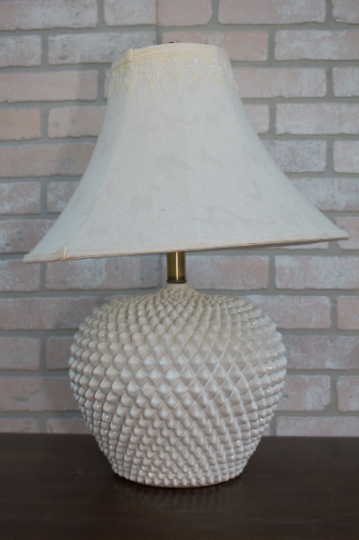 Vintage Hobnail White Table Lamp