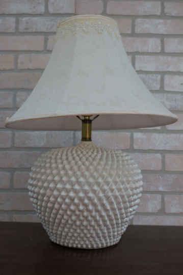 Vintage Hobnail White Table Lamp