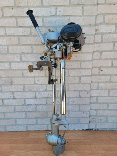 British Seagull Silver Outboard Clutch Motor