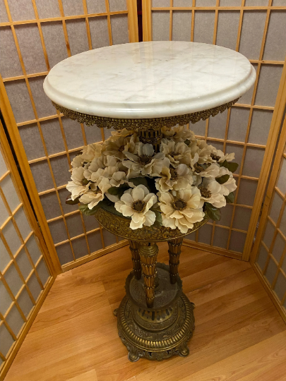 Vintage Ornate Brass Pedestal Stand/Accent Table with Marble Top