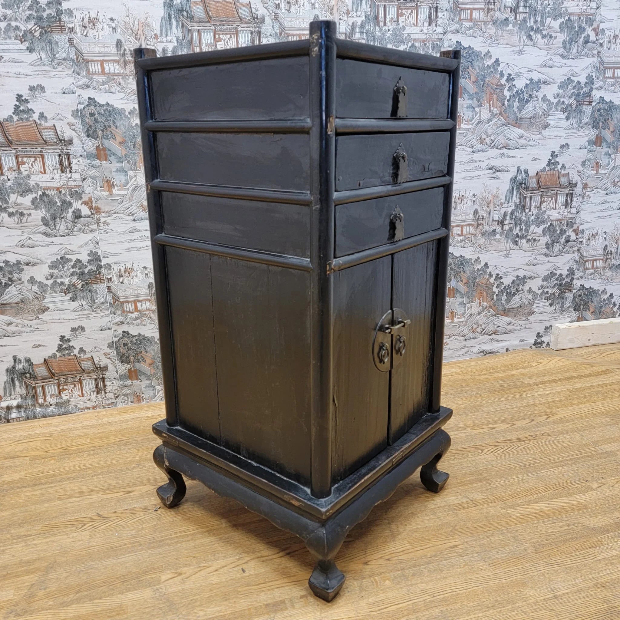 Antique Shanxi Province Elm and Black Lacquer Nightstand / Side Table with Storage
